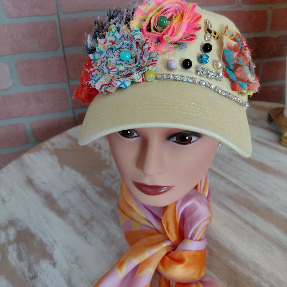 Handcrafted Yellow Floral Embellished Women's Baseball hat